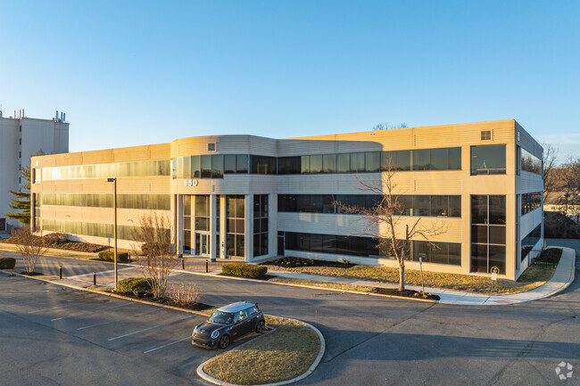 More details for 650 Naamans Rd, Claymont, DE - Office for Sale