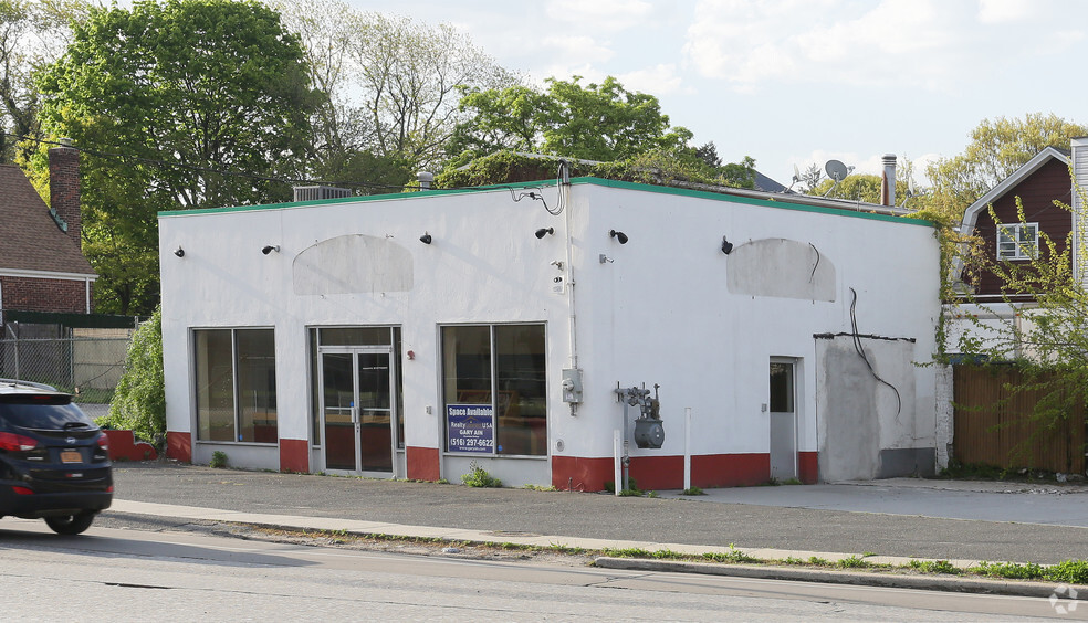 242 Sheridan Blvd, Inwood, NY for lease - Building Photo - Image 2 of 5