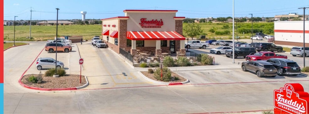 2604 NE Bob Bullock Loop, Laredo, TX for sale - Building Photo - Image 2 of 8