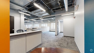 6677-6683 Delmar Blvd, University City, MO à louer Numérisation 3D de Matterport- Image 1 de 20