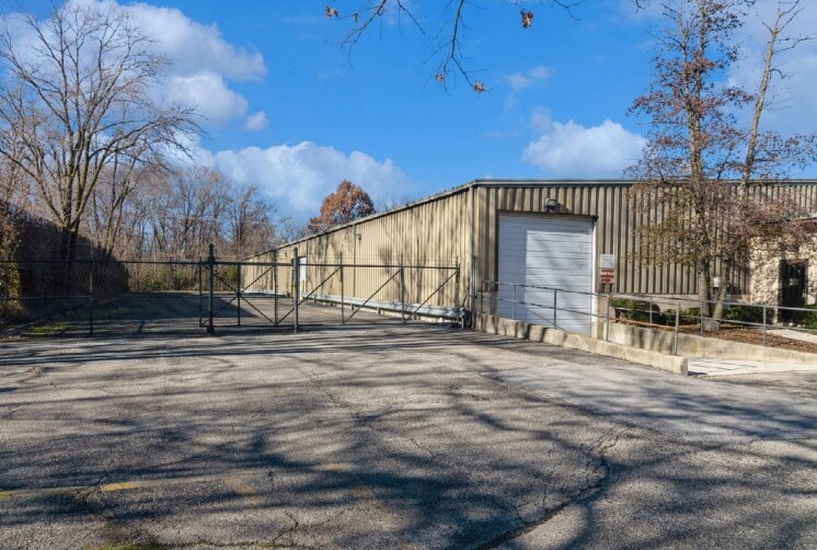 1700 Landmark Rd, Aurora, IL à louer - Photo du bâtiment - Image 3 de 4