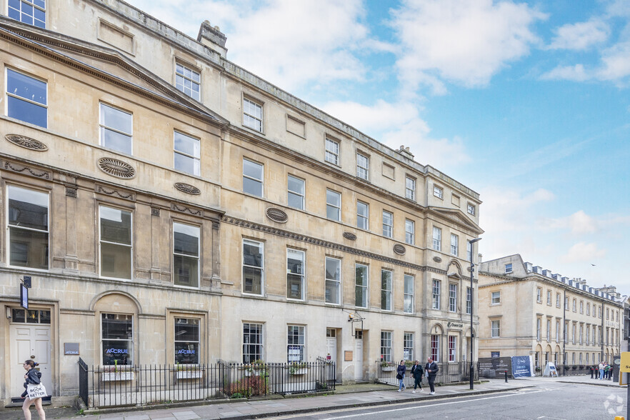 5-6 Queen Sq, Bath à louer - Photo principale - Image 1 de 4