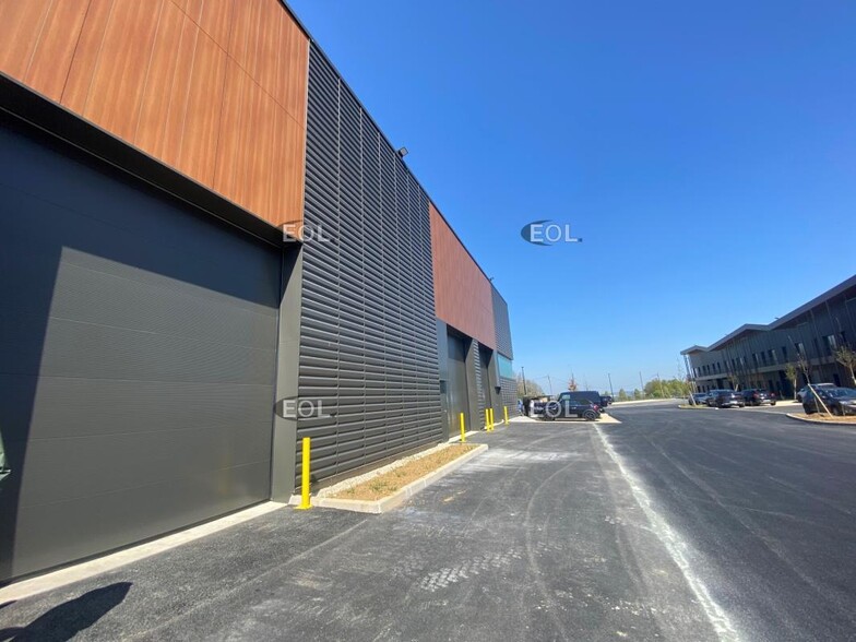 Flex in Coupvray for lease - Building Photo - Image 3 of 5