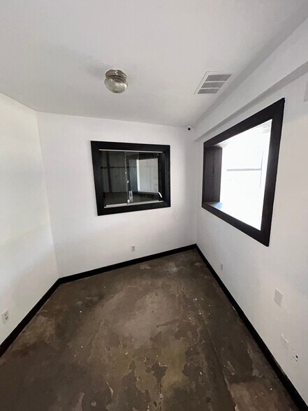 4136 Keller Hicks Rd, Fort Worth, TX à louer - Photo du bâtiment - Image 3 de 10