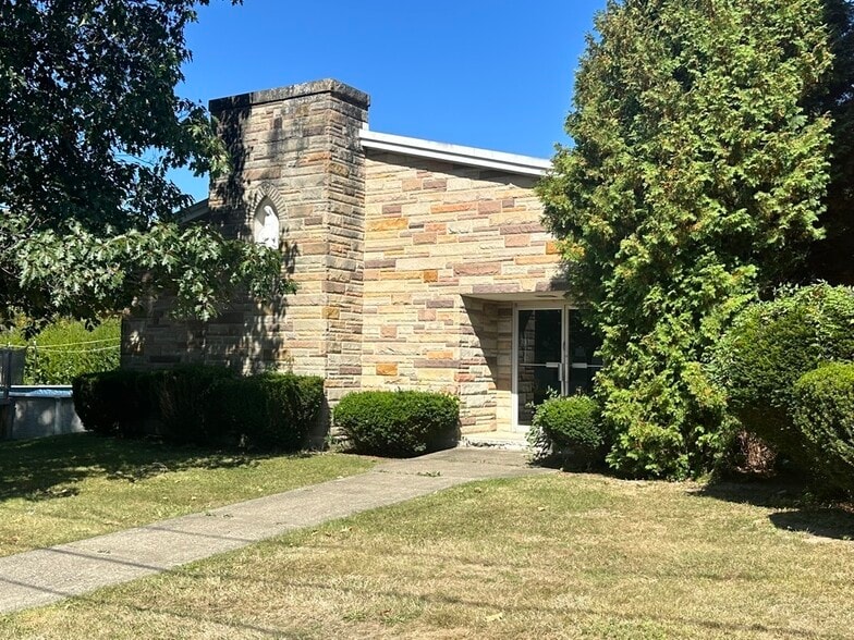 111 Wellsville St, Bolivar, NY for sale - Building Photo - Image 3 of 12