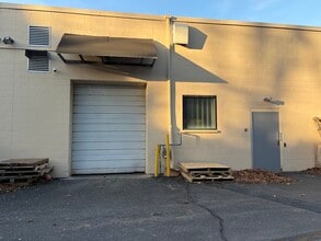 271 Salem St, Woburn, MA à louer Photo intérieure- Image 2 de 4