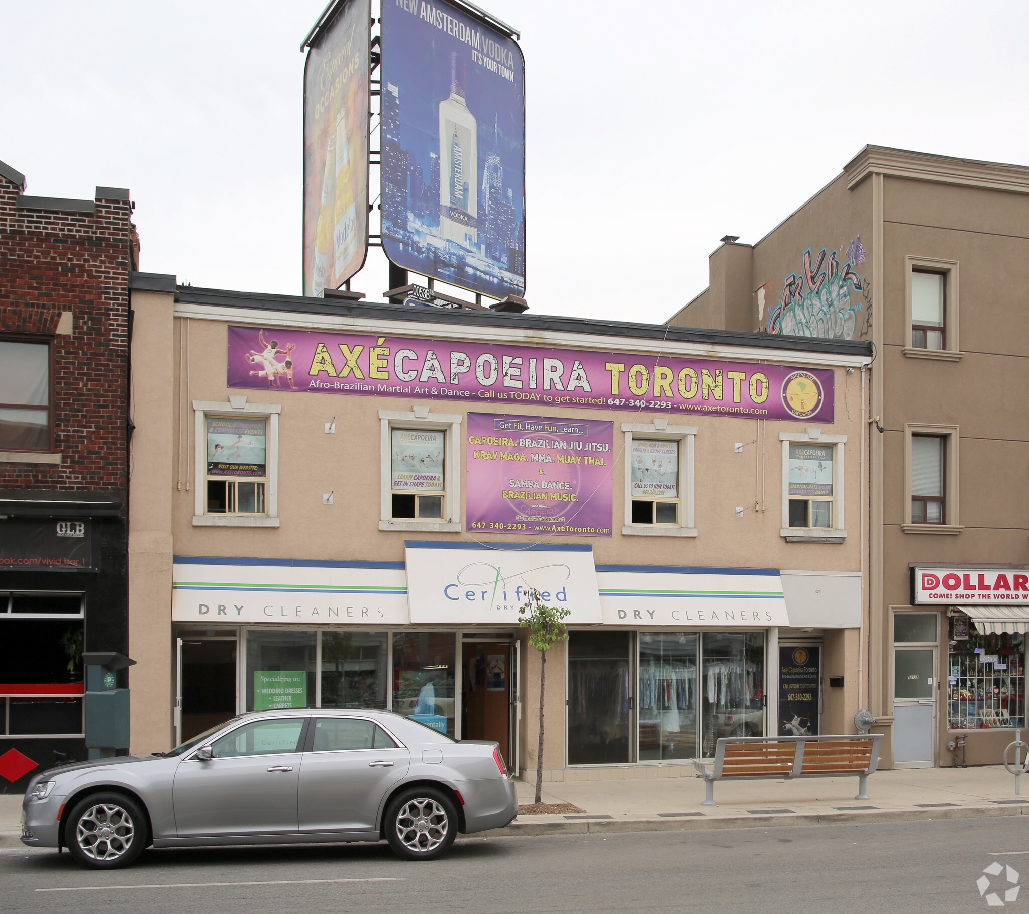 1069-1073 St Clair Ave W, Toronto, ON à louer Photo principale- Image 1 de 3