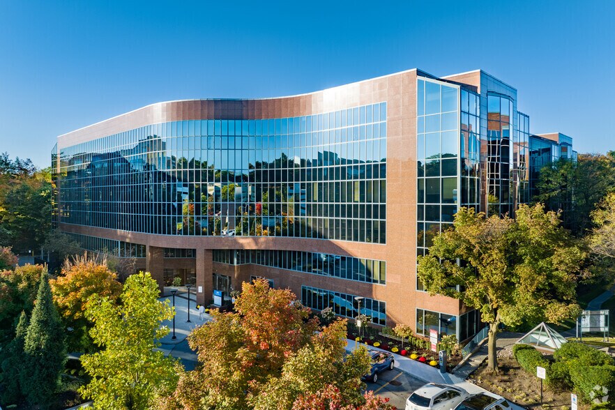 4110 Yonge St, Toronto, ON à vendre - Photo principale - Image 1 de 1