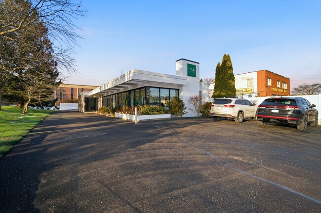 More details for 836 Skokie Blvd, Northbrook, IL - Office for Sale