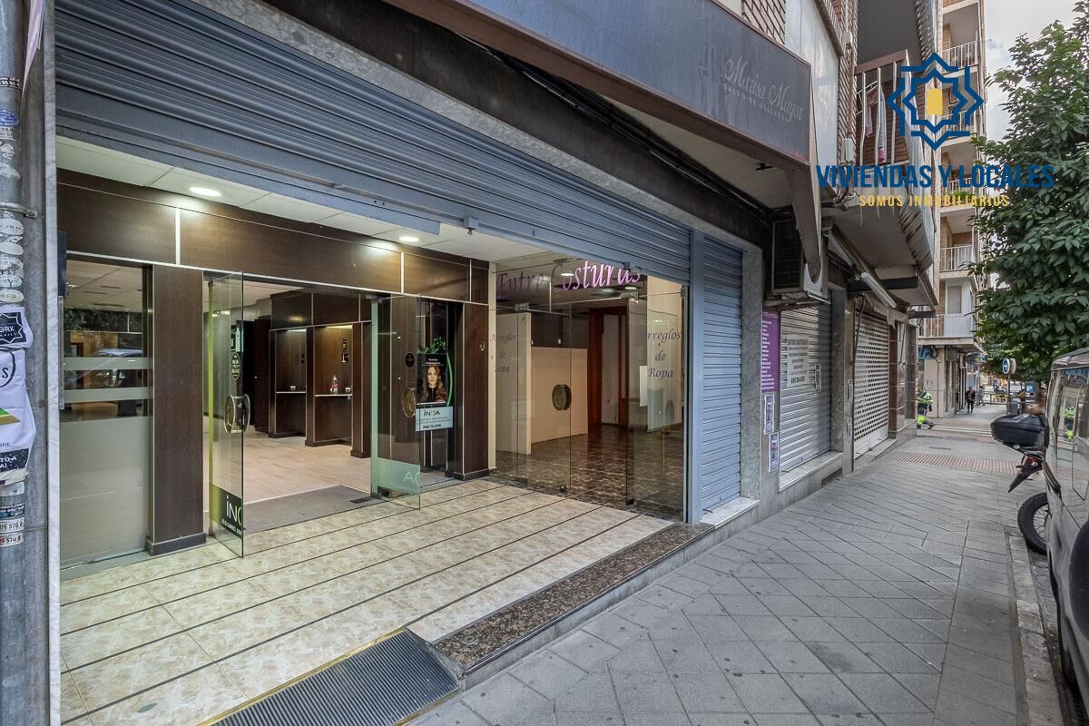 Retail in Granada, Granada for sale Building Photo- Image 1 of 29