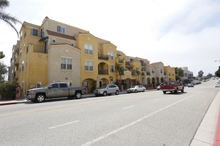 Poli Oak COA Pavillion - Parking Garage