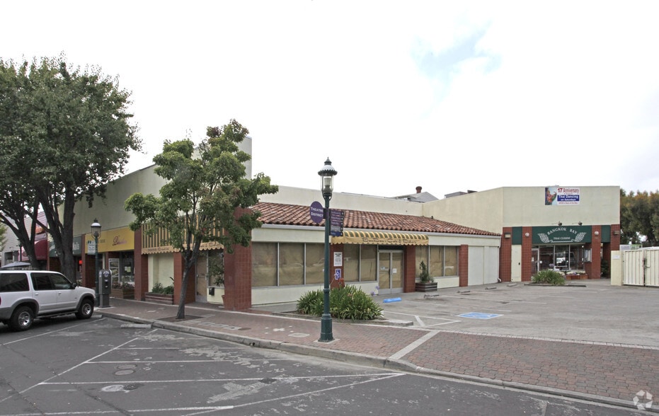 2647-2655 Broadway St, Redwood City, CA for lease - Primary Photo - Image 1 of 7