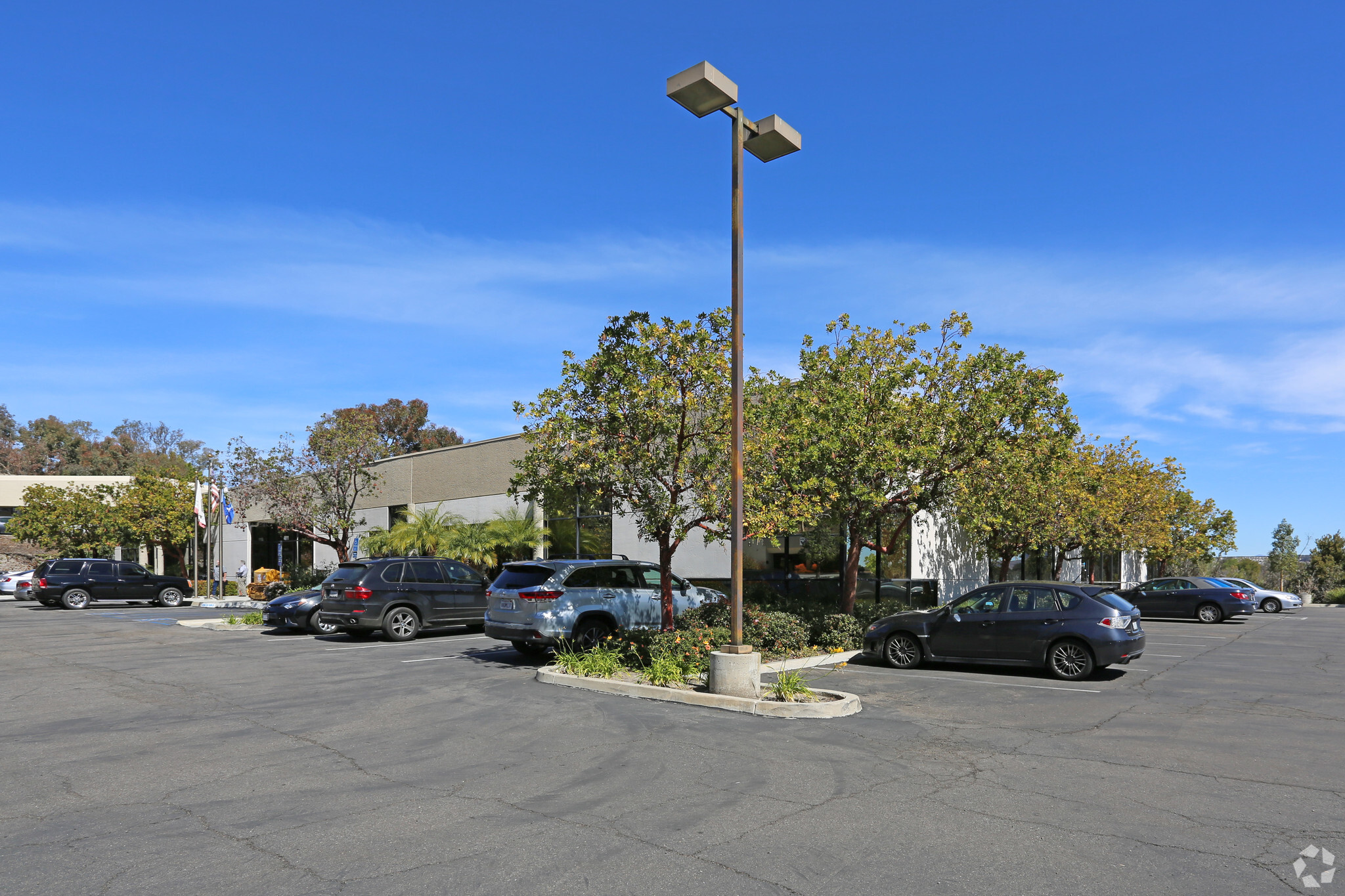 4801-4849 Viewridge Ave, San Diego, CA à louer Photo principale- Image 1 de 6