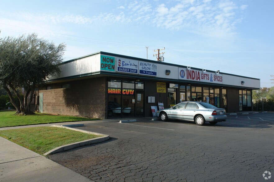 1737 W Caldwell Ave, Visalia, CA à louer - Photo du bâtiment - Image 3 de 19