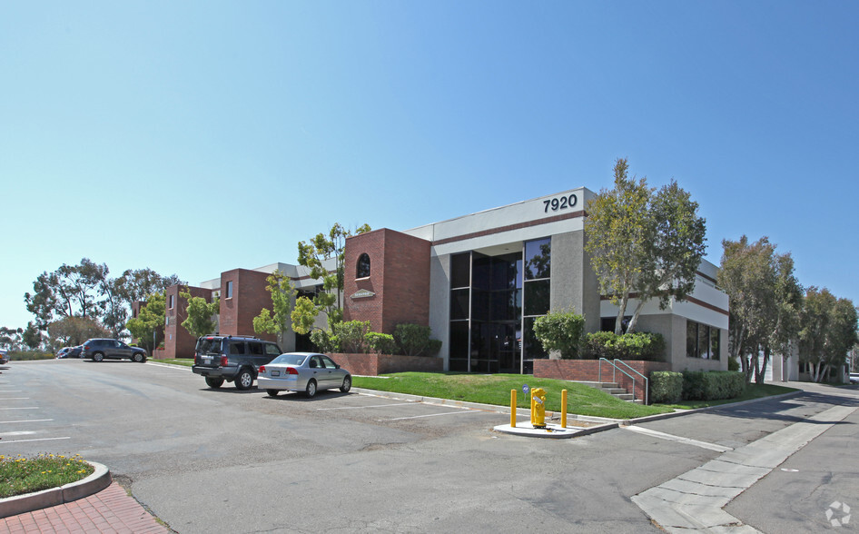 7930 Arjons Dr, San Diego, CA for lease - Primary Photo - Image 1 of 13