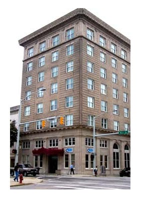 Plus de détails pour 123 W Main St, Durham, NC - Bureau à louer