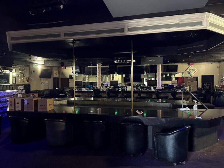 8804 66th St N, Pinellas Park, FL à louer - Photo intérieure - Image 3 de 28