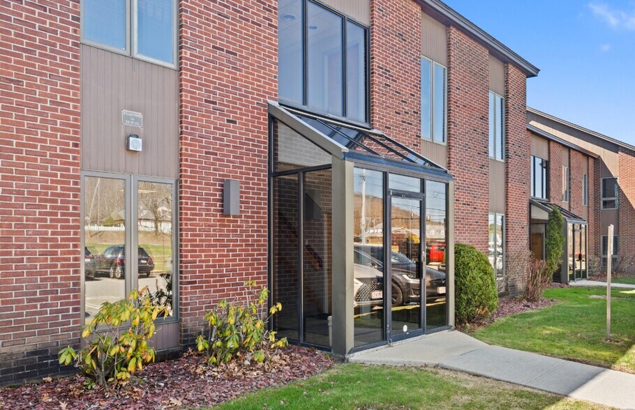 871 Turnpike St, North Andover, MA à louer - Photo du bâtiment - Image 1 de 10