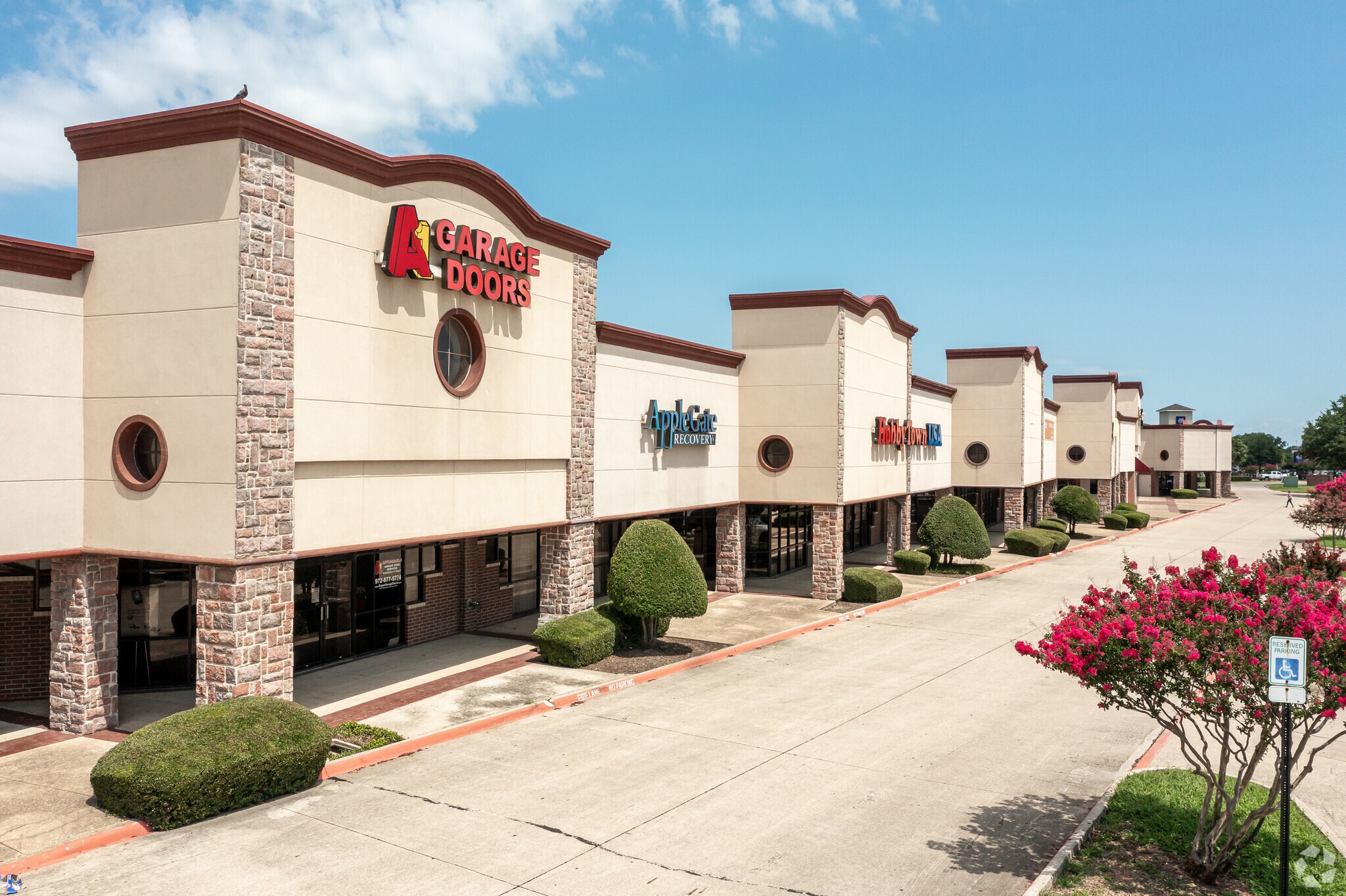 3303-3309 N Central Expy, Plano, TX for lease Primary Photo- Image 1 of 4