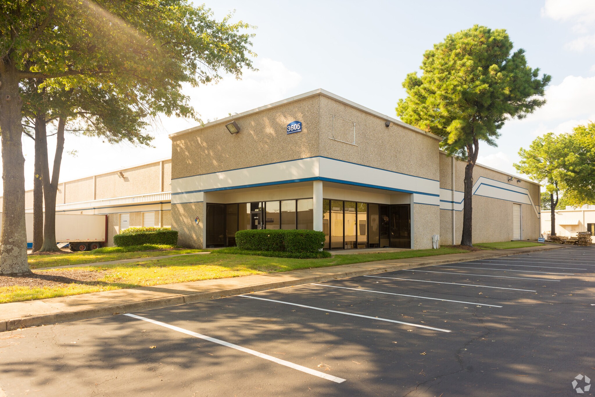 3605 Knight Rd, Memphis, TN for lease Primary Photo- Image 1 of 4