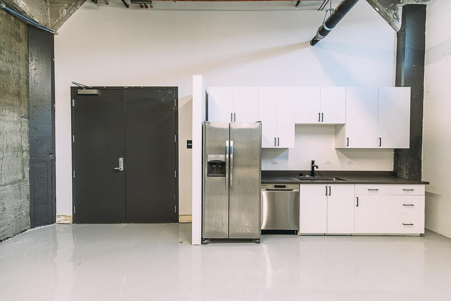 2744 E 11th St, Oakland, CA à louer Photo du bâtiment- Image 1 de 8