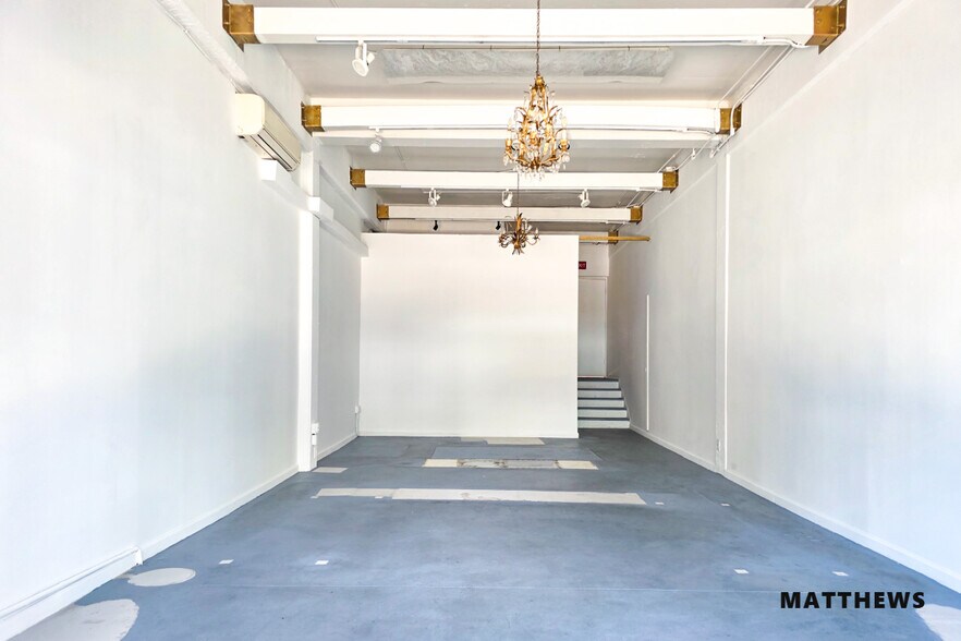 195 S Beverly Dr, Beverly Hills, CA à louer - Photo du bâtiment - Image 3 de 5