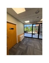 131 New London Tpke, Glastonbury, CT for lease Interior Photo- Image 1 of 15