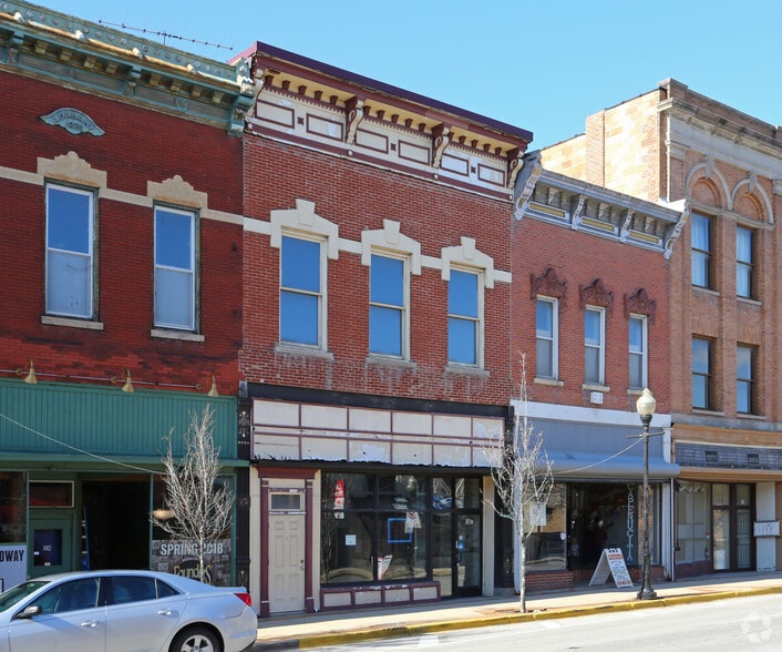 26 N Broadway, Aurora, IL à louer - Photo du bâtiment - Image 2 de 4
