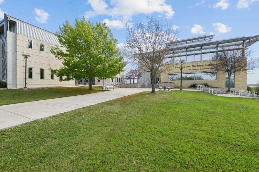 15355 Lambda Dr, San Antonio, TX for sale - Building Photo - Image 1 of 1