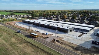 Plus de détails pour 550 NE 24th St, Newcastle, OK - Vente au détail à louer