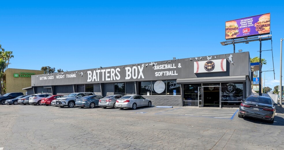 3601 Sports Arena Blvd, San Diego, CA for sale - Building Photo - Image 2 of 4