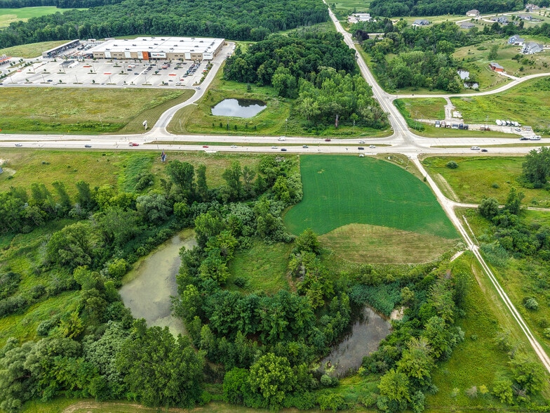 4000 Washington St, West Bend, WI for sale - Building Photo - Image 3 of 3