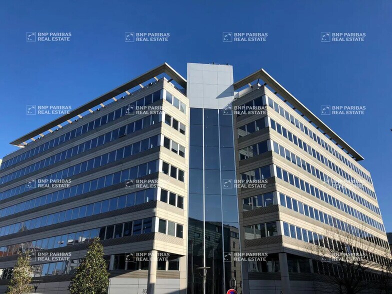 Bureau dans Lyon à louer - Photo du bâtiment - Image 1 de 3