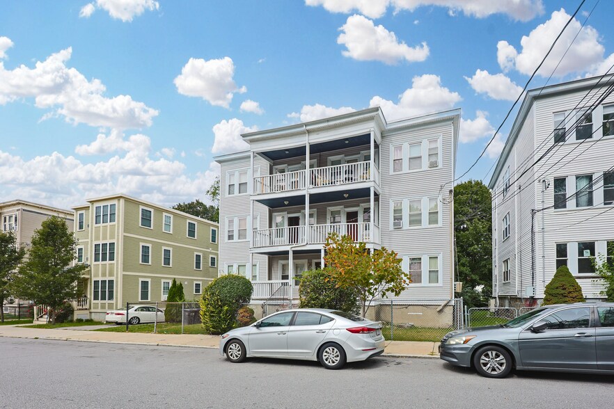 49 Fottler Rd, Mattapan, MA à vendre - Photo du bâtiment - Image 2 de 7