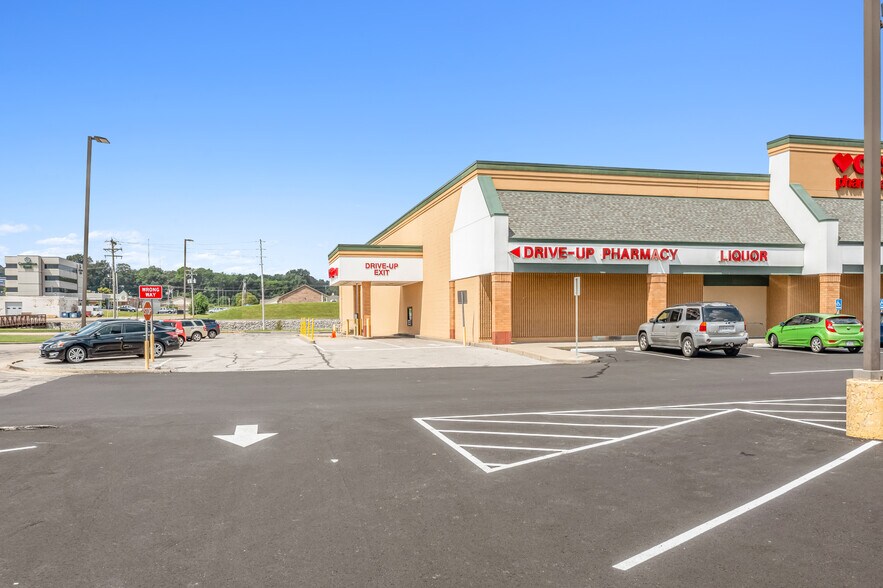 19 S Kingshighway St, Cape Girardeau, MO à vendre - Photo du bâtiment - Image 3 de 20