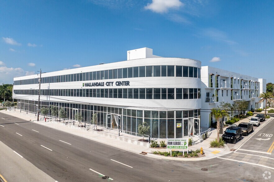 500 N Dixie Hwy, Hallandale Beach, FL à louer - Photo du bâtiment - Image 3 de 13
