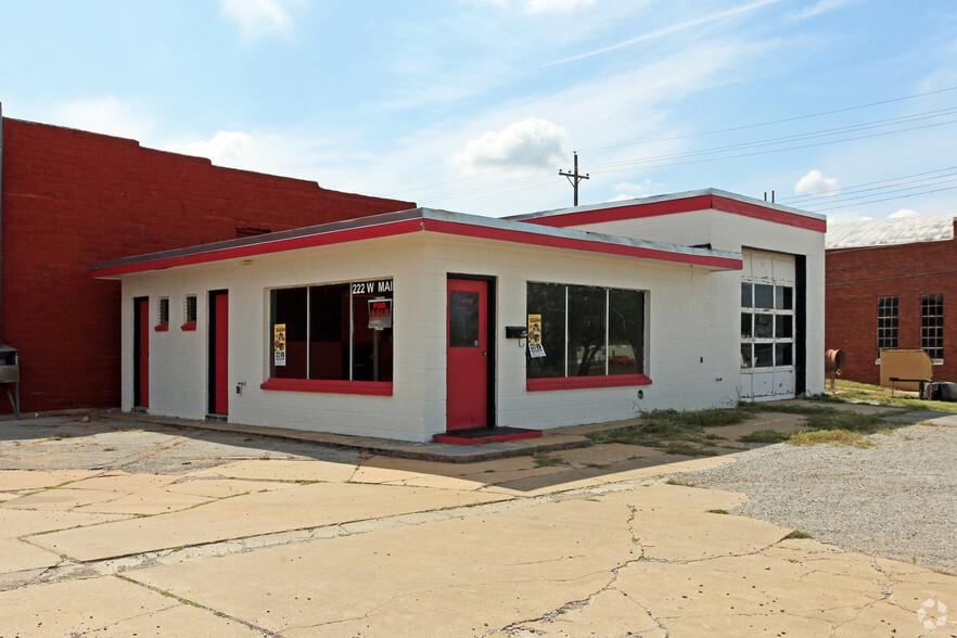 222 W Main St, Weatherford, OK à vendre - Photo principale - Image 1 de 1