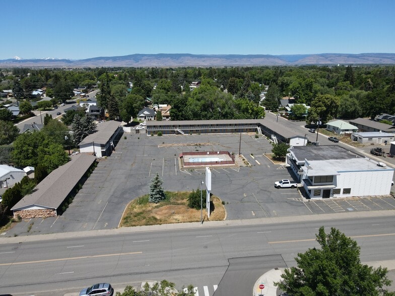 403 W University Way, Ellensburg, WA for sale - Building Photo - Image 1 of 25