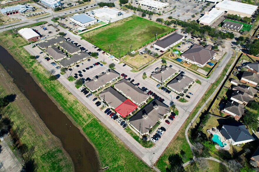 12234 Shadow Creek Parkway, Pearland, TX à louer - Photo du bâtiment - Image 2 de 22