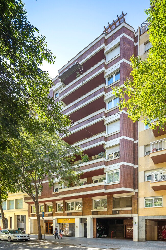 Plus de détails pour Carrer de Casanova, 59, Barcelone - Bureau à louer