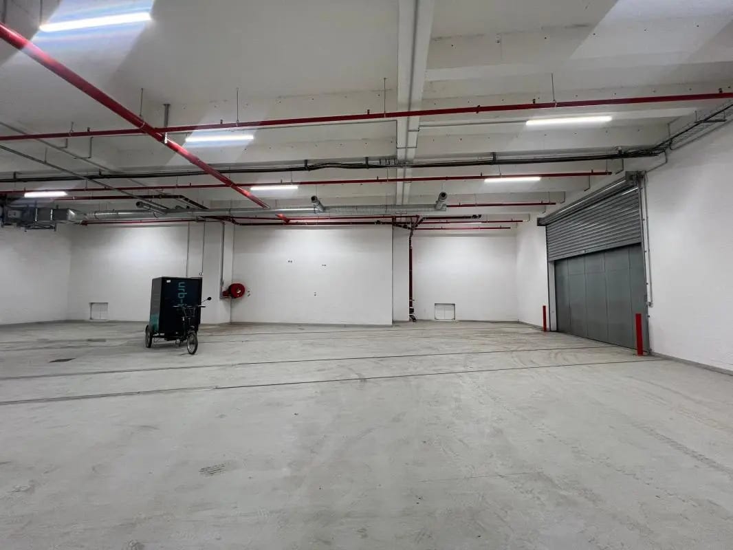 Industriel dans Paris à louer Photo du bâtiment- Image 1 de 1