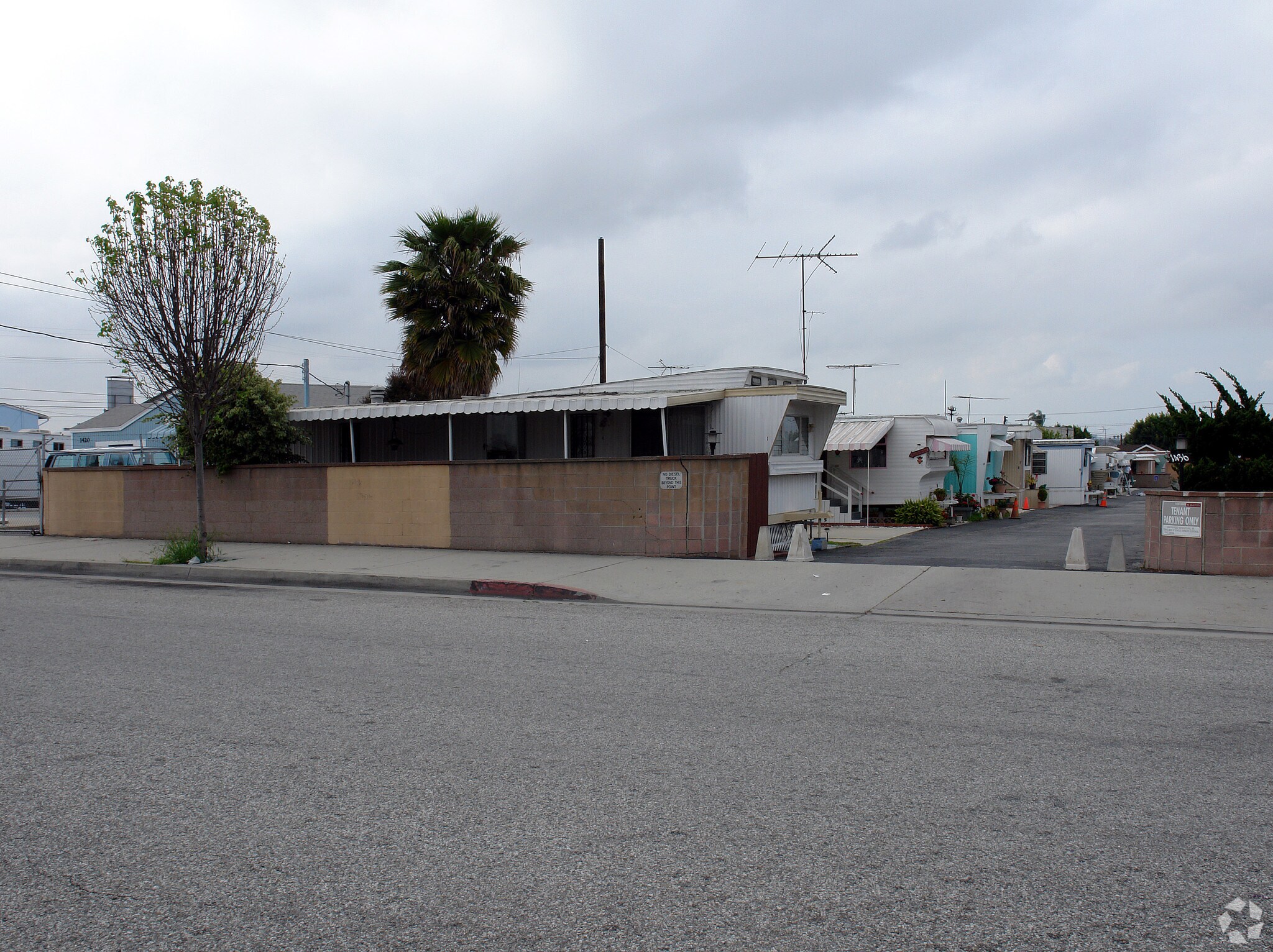 1436 W 130th St, Gardena, CA à vendre Photo principale- Image 1 de 3