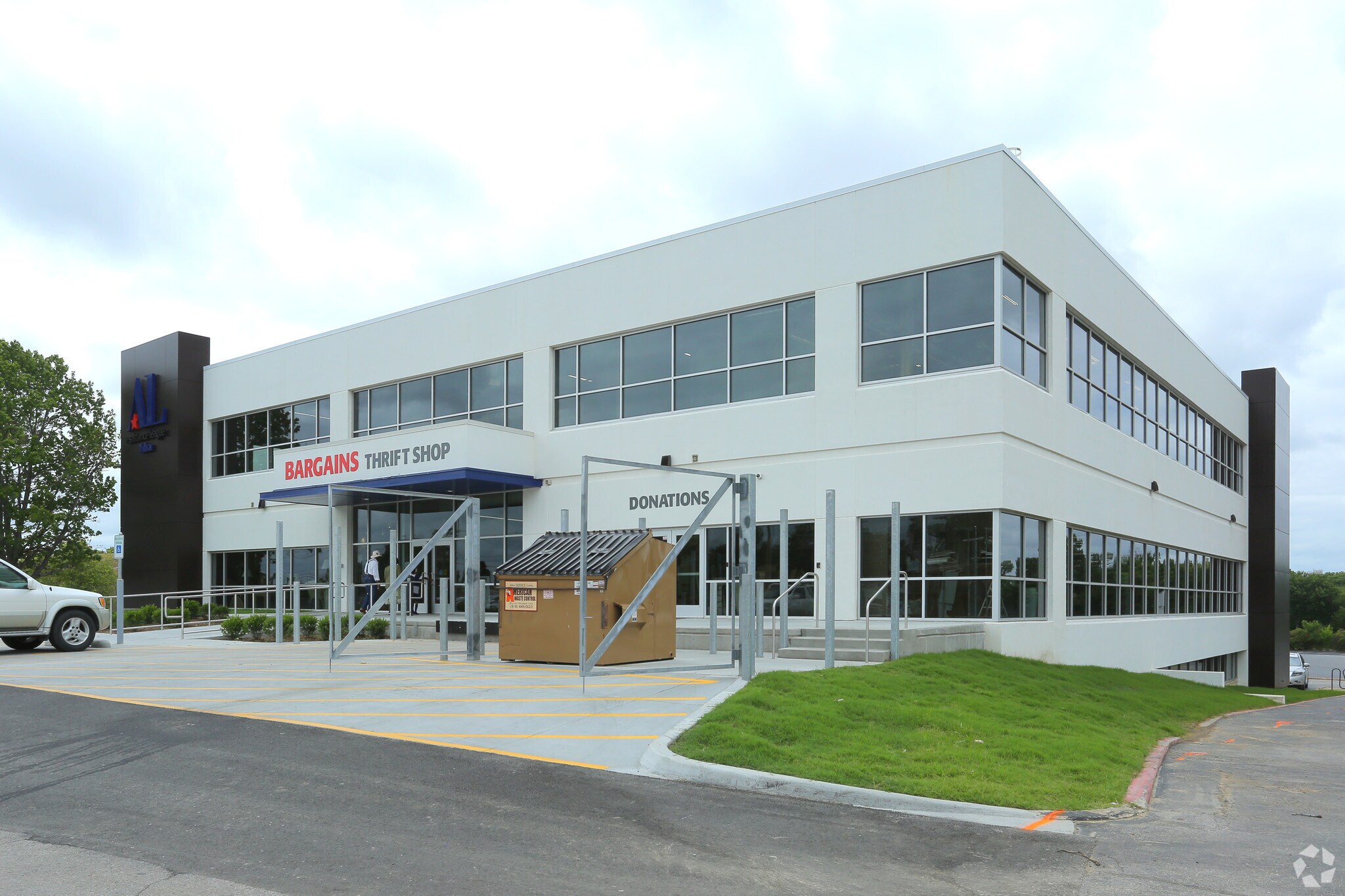 5350 E 31st St, Tulsa, OK à louer Photo principale- Image 1 de 4