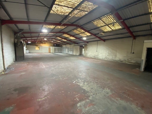 13-14 Clifton Rd, Huntingdon for sale - Interior Photo - Image 3 of 5