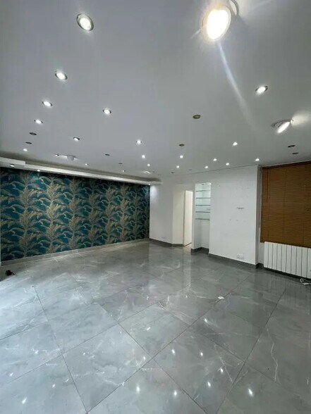 Commerce de détail dans Levallois-Perret à louer - Photo intérieure - Image 2 de 3