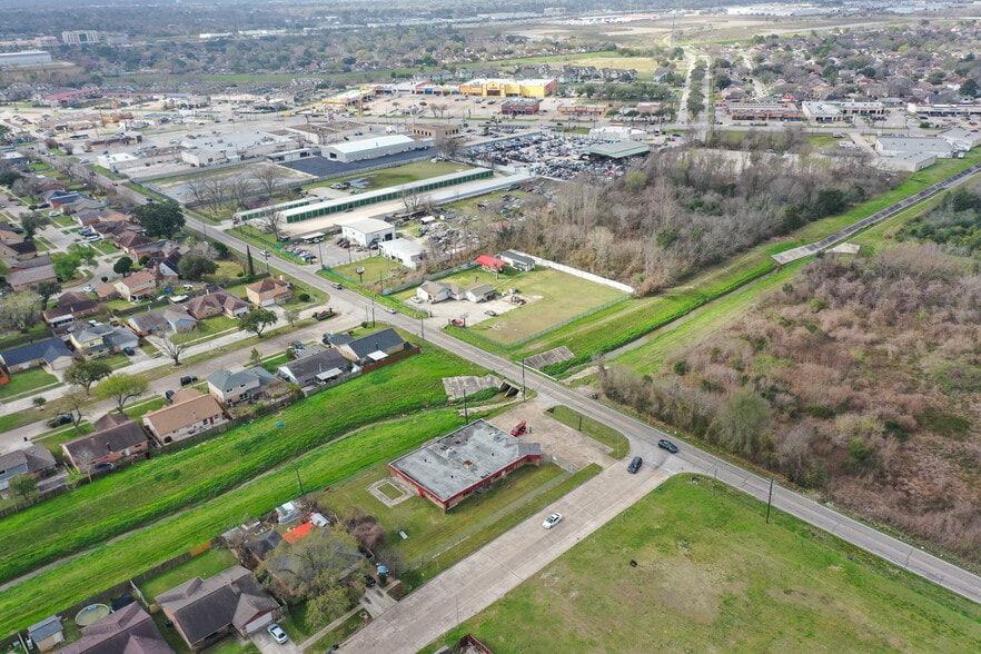 11526 Walters Rd, Houston, TX for lease - Building Photo - Image 3 of 7
