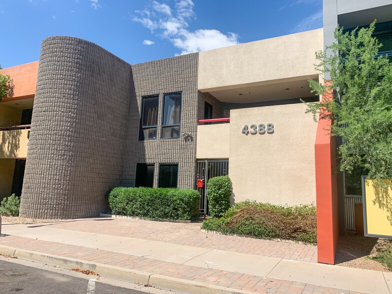 4388 N Civic Center Plz, Scottsdale, AZ for lease - Building Photo - Image 2 of 3