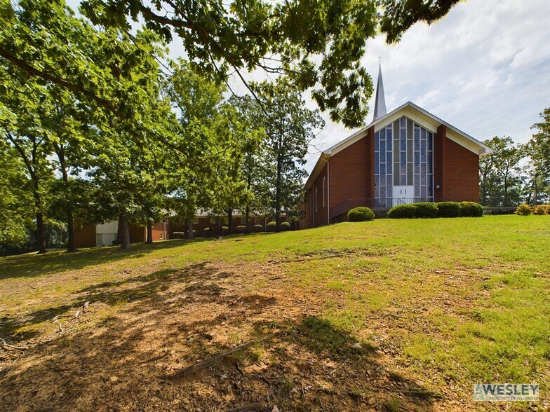 2405 Bellemeade St, High Point, NC à vendre - Photo du bâtiment - Image 3 de 26