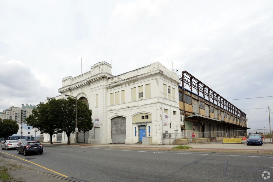 841 S Christopher Columbus Blvd, Philadelphia, PA à vendre - Photo du bâtiment - Image 3 de 6