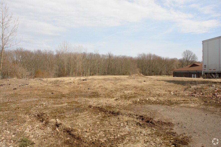 632 Cromwell Ave, Rocky Hill, CT à louer - Photo du bâtiment - Image 2 de 2